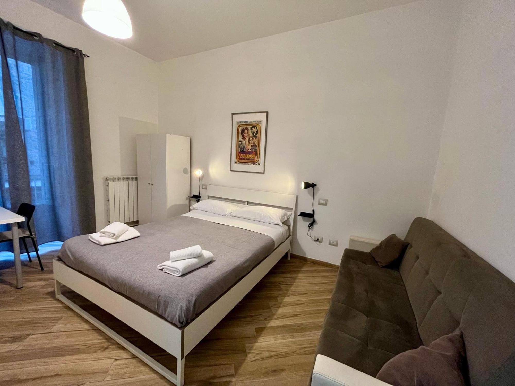 GuestHouse Marcanto - Duomo Napoli Esterno foto